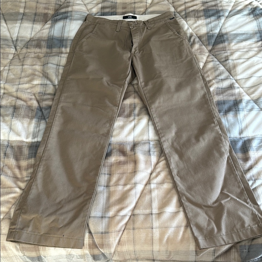 Vans chinos